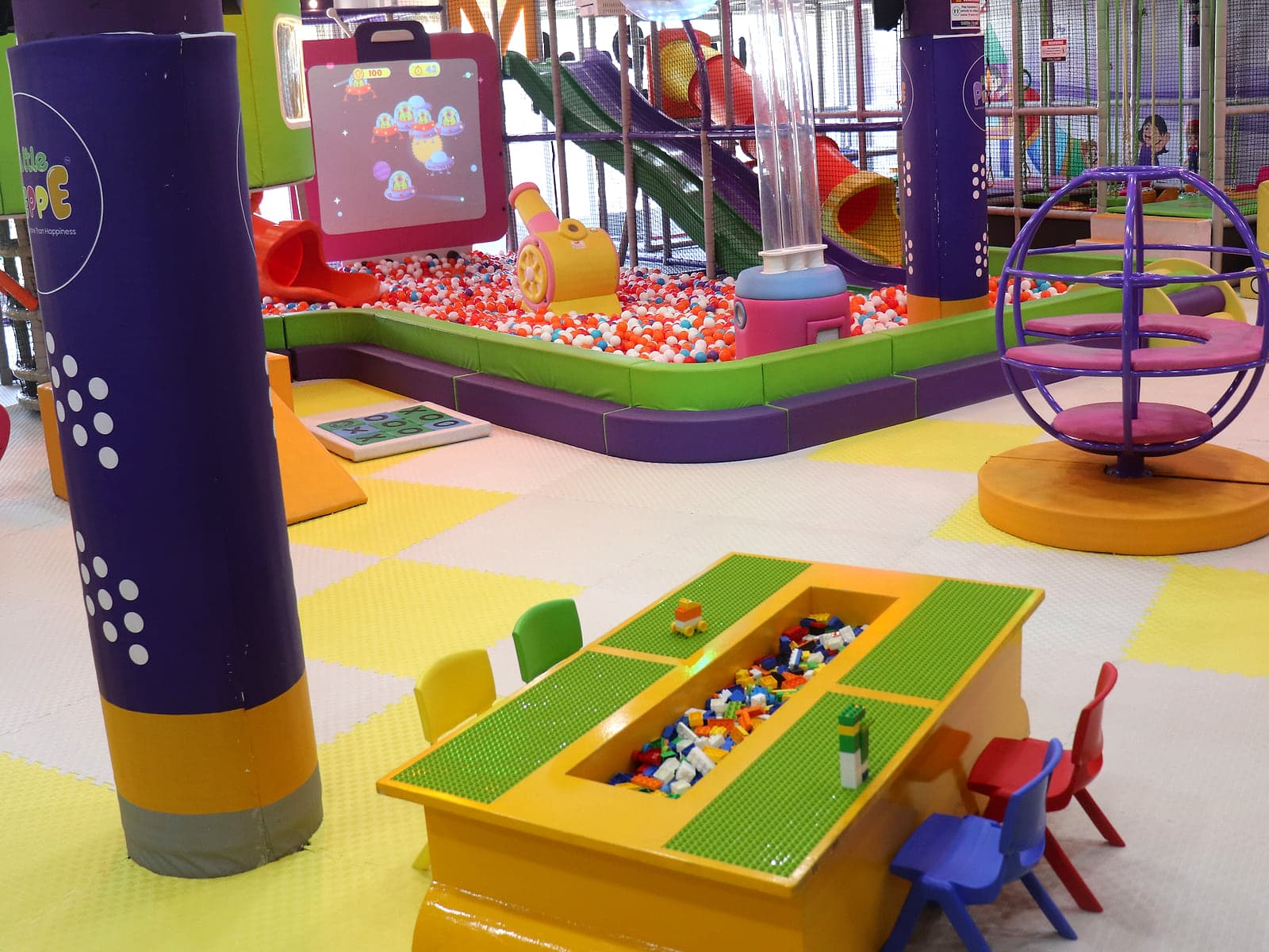 Build & Create Corner at Little Peppe indoor kids play zone, Aluva Kochi
